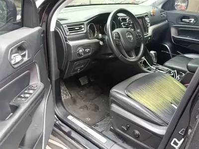 Jeep Grand Commander 2020, 98500 км, за 66600 CNY - фото 17