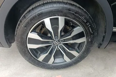 Volkswagen Tiguan L 2022, 122200 км, за 104674.45 CNY - фото 10