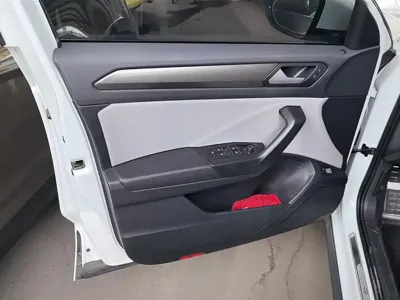 Volkswagen T-Roc 2024, 22500 км, за 97000 CNY - фото 7