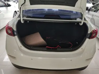 Mazda 3 Axela 2017, 105000 км, за 38700 CNY