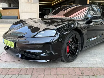 Porsche Taycan · 2026 год