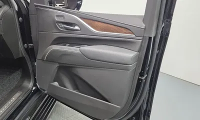 Cadillac Escalade 2023, 49109 км, за 100000000 KRW - фото 24