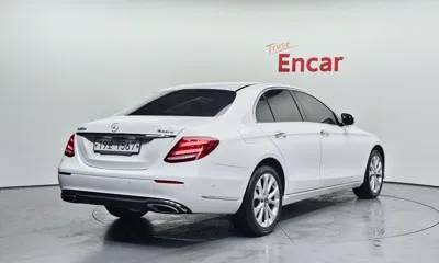 Mercedes-Benz E-Class 2019, 131718 км, за 22300000 KRW