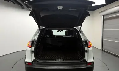 Jeep Cherokee 2021, 66809 км, за 18800000 KRW - фото 20