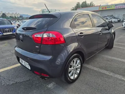 Kia Pride 2014, 79338 км, за 5300000 KRW - фото 2