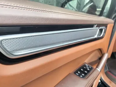 Porsche Cayenne Hybrid 2023, 57000 км, за 438000 CNY - фото 12
