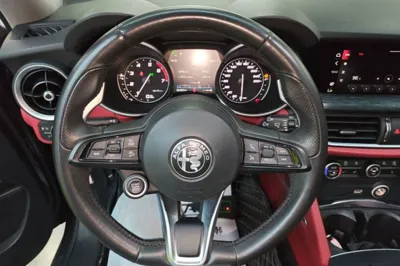 Alfa Romeo Stelvio 2020, 30400 км, за 171321.23 CNY - фото 13