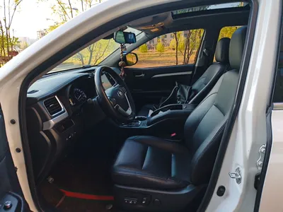 Toyota Highlander 2018, 104400 км, за 125519.27 CNY - фото 16