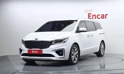 Kia Canival · 2019 год