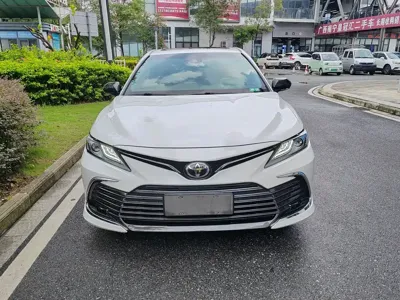 Toyota Camry 2023, 40000 км, за 116000 CNY