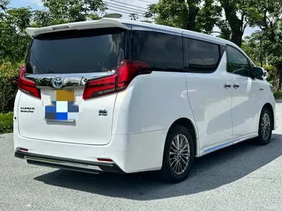 Toyota Alphard 2023, 80000 км, за 618000 CNY - фото 4