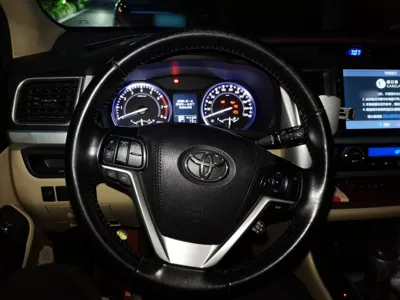 Toyota Highlander 2015, 104500 км, за 91262.74 CNY - фото 11