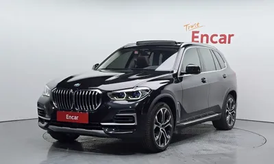 BMW X5 · 2022 год