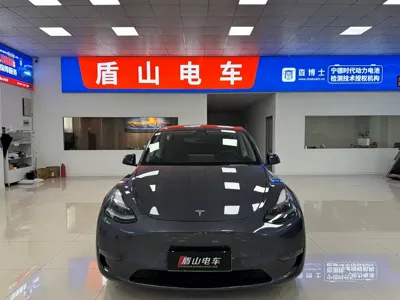 Tesla Model Y 2022, 50000 км, за 183000 CNY