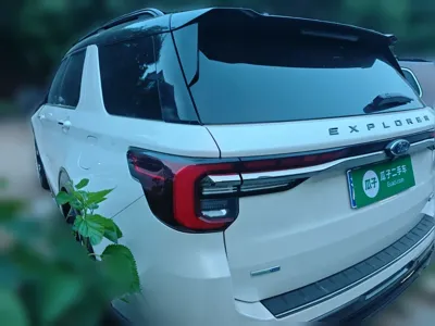 Ford Explorer 2023, 21400 км, за 257139.99 CNY