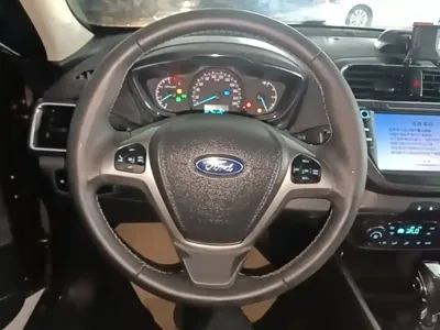Ford Escort 2015, 70100 км, за 18100 CNY - фото 11