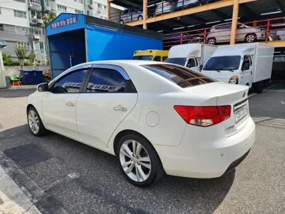 Kia Porte 2013, 120000 км, за 3000000 KRW