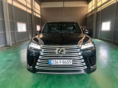 Lexus LX · 2025 год
