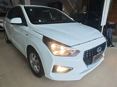 Hyundai Verna 2018, 71800 км, за 27599 CNY