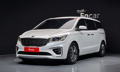 Kia Canival · 2019 год