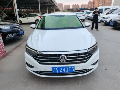 Volkswagen Sagitar 2022, 22000 км, за 105800 CNY