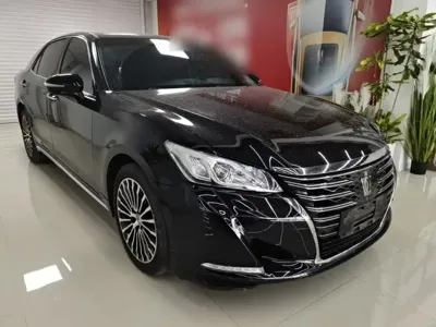 Toyota Crown 2019, 118000 км, за 111400 CNY