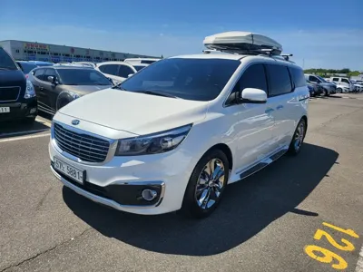 Kia Canival 2016, 156159 км, за 10500000 KRW - фото 2