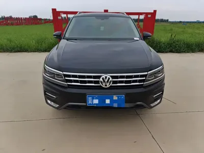 Volkswagen Tiguan L · 2017 год