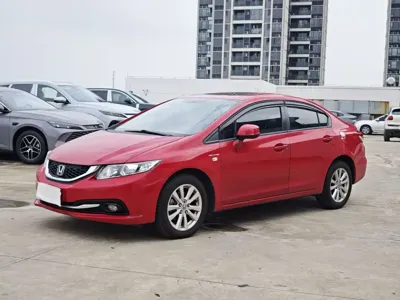 Honda Civic · 2015 год