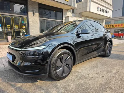 Tesla Model Y 2026, 932 км, за 35540000 KRW