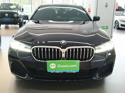 BMW 5 Series 2022, 63800 км, за 219200 CNY