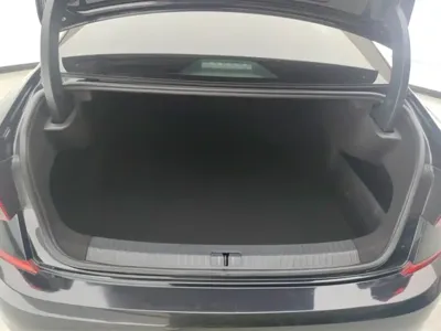 Volkswagen Passat 2021, 70900 км, за 98000 CNY