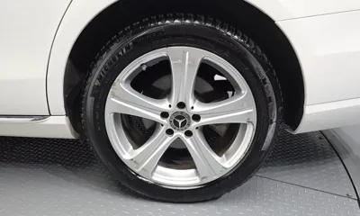 Mercedes-Benz E-Class 2018, 175412 км, за 22000000 KRW - фото 5