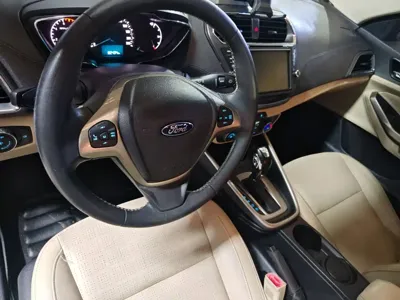 Ford Escort 2015, 82400 км, за 20600 CNY