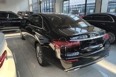 Mercedes-Benz E-Class 2023, 22799 км, за 316343.27 CNY