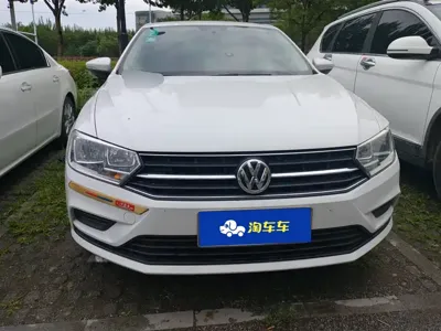 Volkswagen Bora 2020, 61500 км, за 38200 CNY