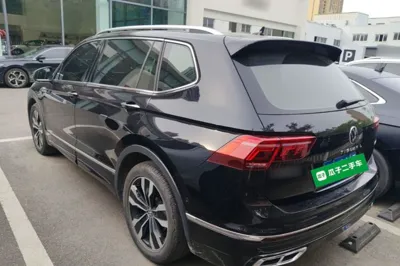 Volkswagen Tiguan L 2023, 29100 км, за 153389.38 CNY