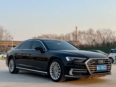 Audi A8 2021, 90000 км, за 328000 CNY