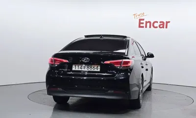Hyundai Sonata 2015, 107006 км, за 12300000 KRW