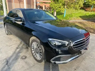 Mercedes-Benz E-Class 2023, 60000 км, за 273800 CNY
