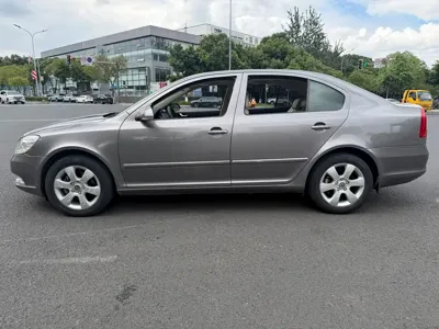 Skoda Octavia 2012, 160000 км, за 19400 CNY