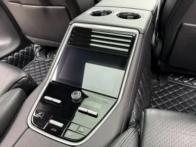 Porsche Panamera 2020, 130000 км, за 498800 CNY - фото 8