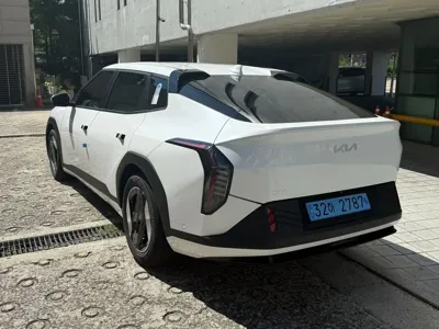 Kia EV4 2026, 986 км, за 27340000 KRW - фото 4