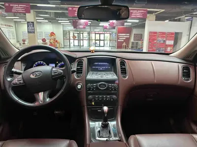 Infiniti QX50 2017, 80000 км, за 69700 CNY