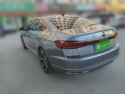 Volkswagen Passat 2023, 40199 км, за 123111.22 CNY