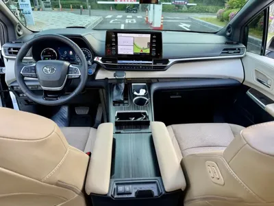 Toyota Sienna 2022, 17995 км, за 48900000 KRW - фото 8