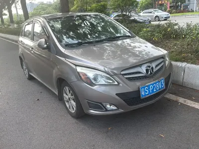 BAIC E-Series · 2014 год