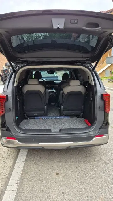 Kia Canival 2025, 23000 км, за 22560000 KRW