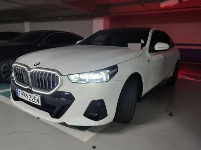 BMW 5-Series 2024, 57493 км, за 54000000 KRW