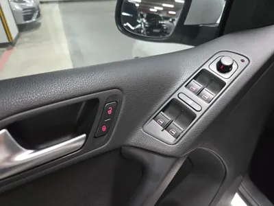 Volkswagen Tiguan 2014, 62236 км, за 7500000 KRW - фото 14
